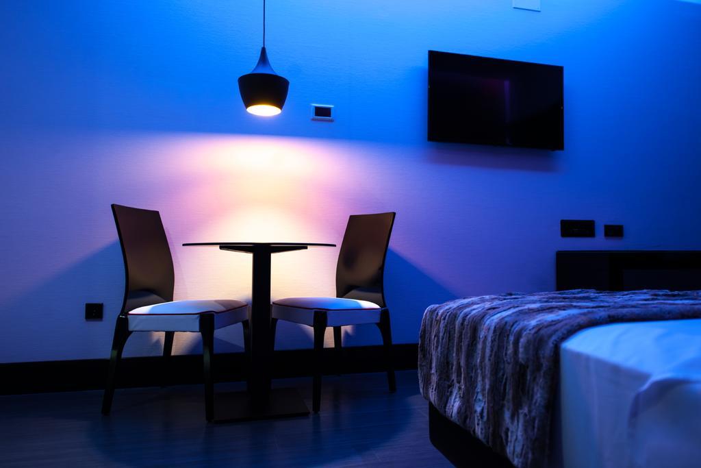 Hotel Loob Madrid (Adults Only) Торрехон-де-Ардос Экстерьер фото