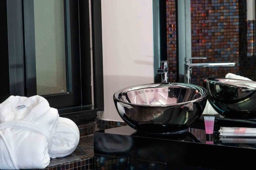 Hotel Loob Madrid (Adults Only) Торрехон-де-Ардос Экстерьер фото